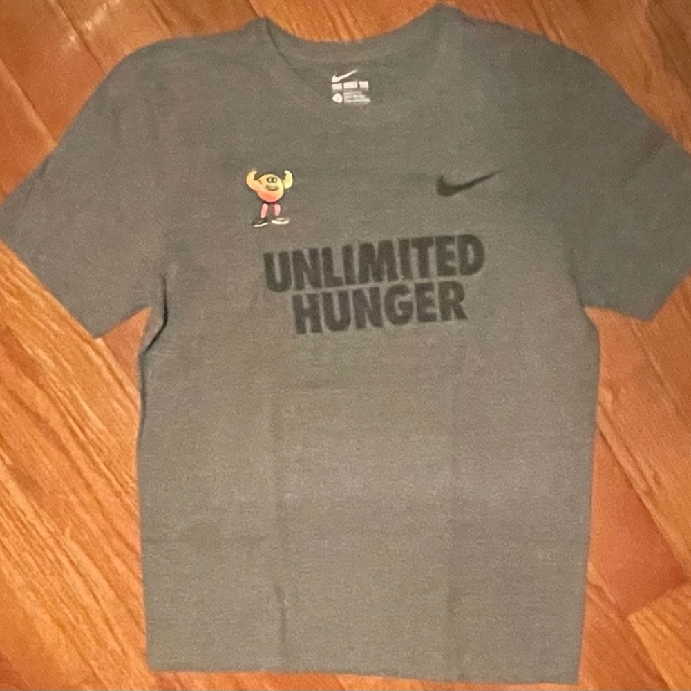 Nike tshirt size large